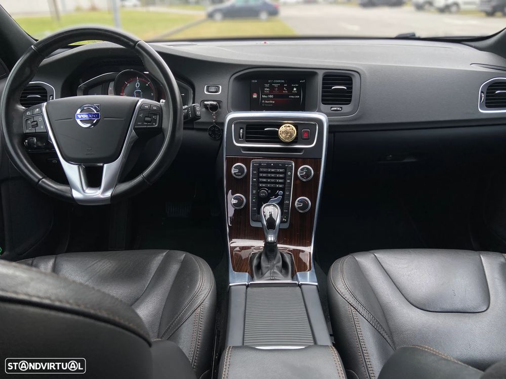 Volvo V60 Cross Country 2.0 D3 Summum Geartronic - 8