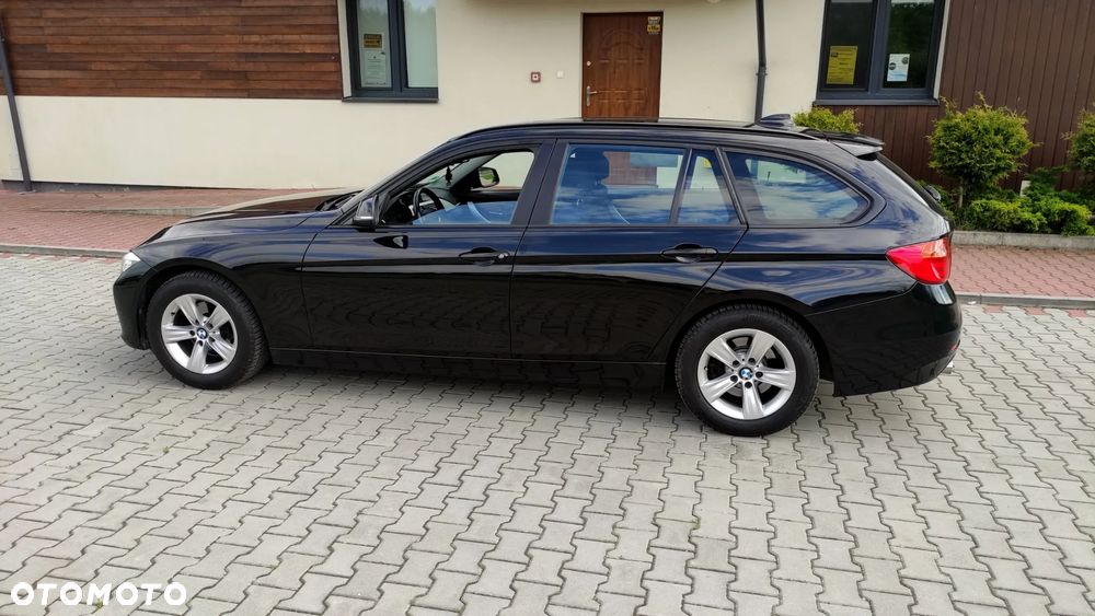 BMW Seria 3 320d DPF Edition Sport - 16