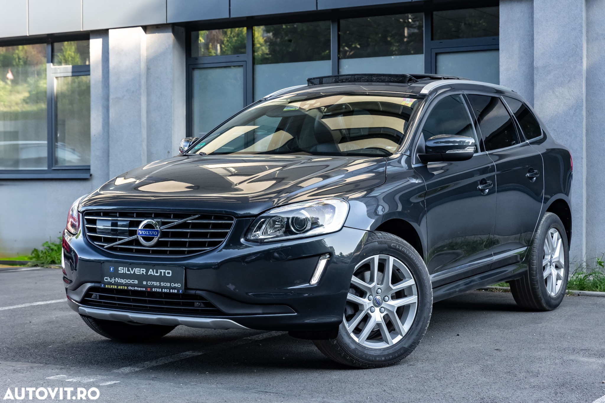 Volvo XC 60 D5 AWD Aut. Summum - 2