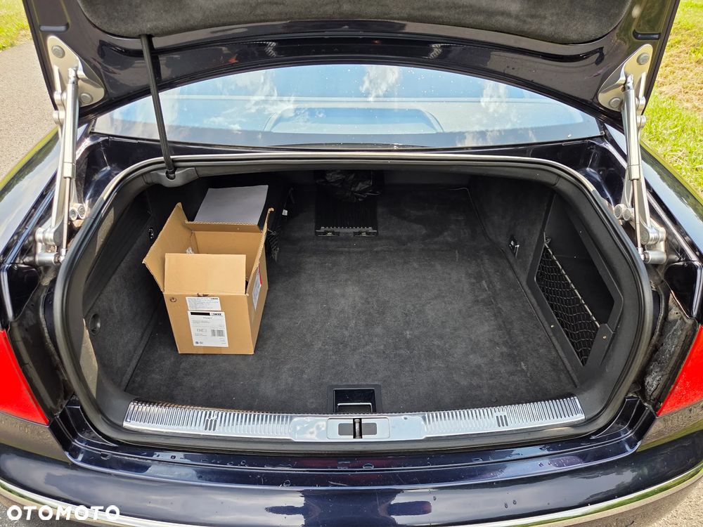 Volkswagen Phaeton 4.2 V8 4MOTION Automatik (5 Sitzer) - 33