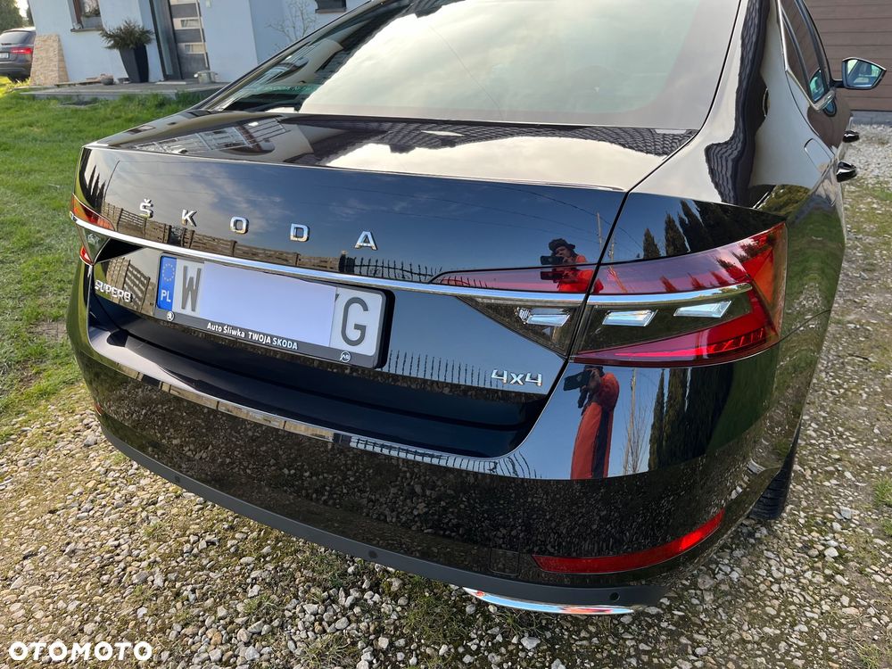 Skoda Superb 2.0 TDI SCR 4x4 L&K DSG - 11