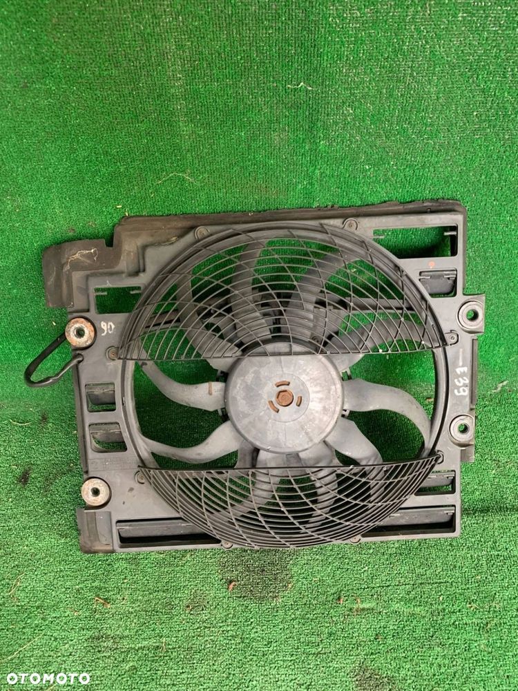 Elektryczny wentylator chłodnicy BMW 5 E39 2001 6921933 3PIN W-wa