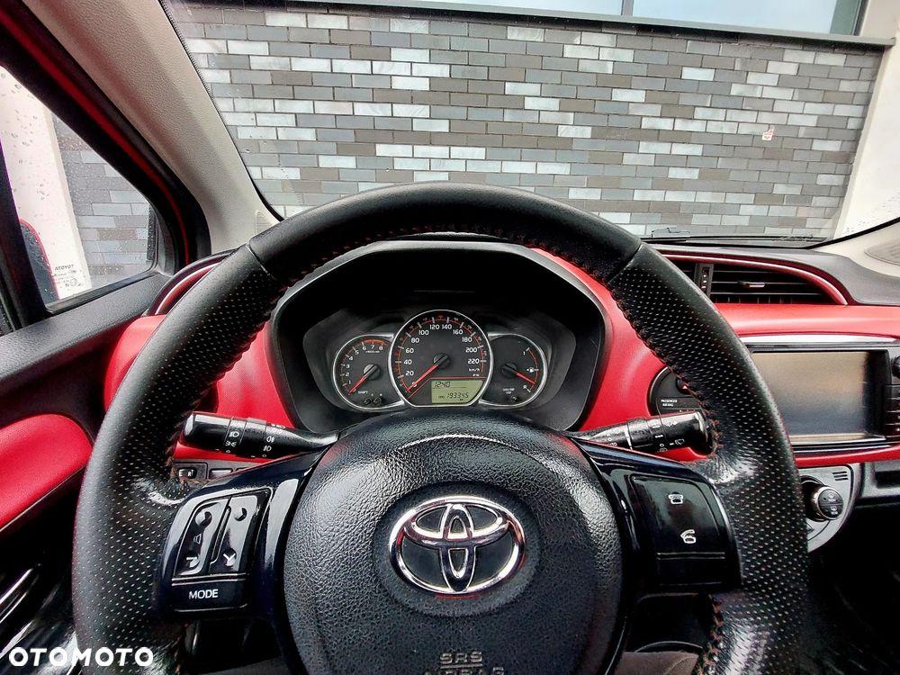 Toyota Yaris 1.33 Premium - 15