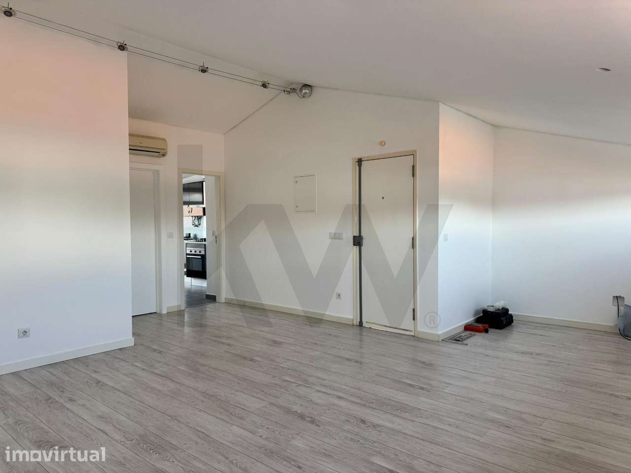 Apartamento T1 para Arrendar no Coração de Almada - Grande imagem: 3/24
