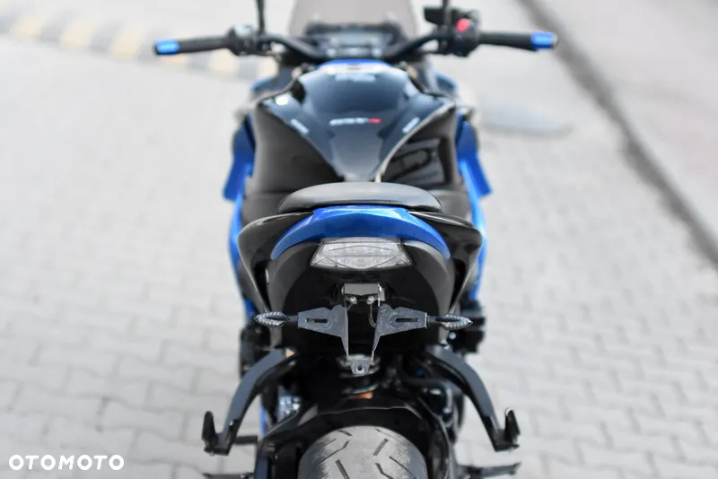Suzuki GSX 1000 - 18