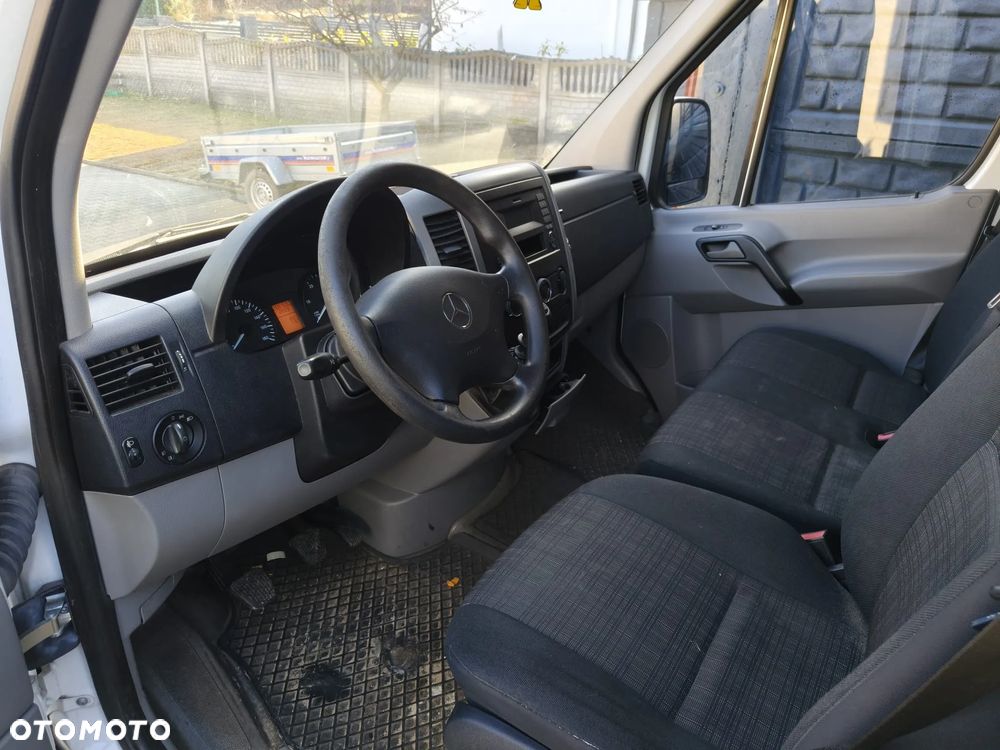Mercedes-Benz Sprinter - 4