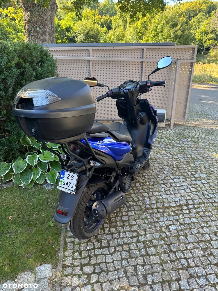Yamaha Aerox - 4