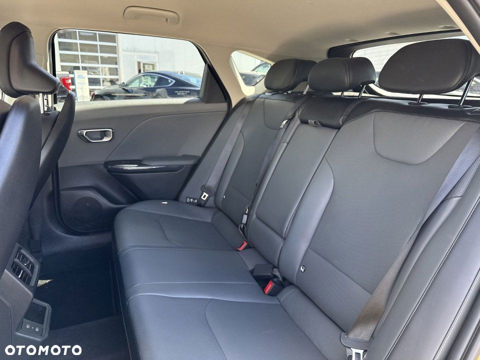 Kia K4 - 16