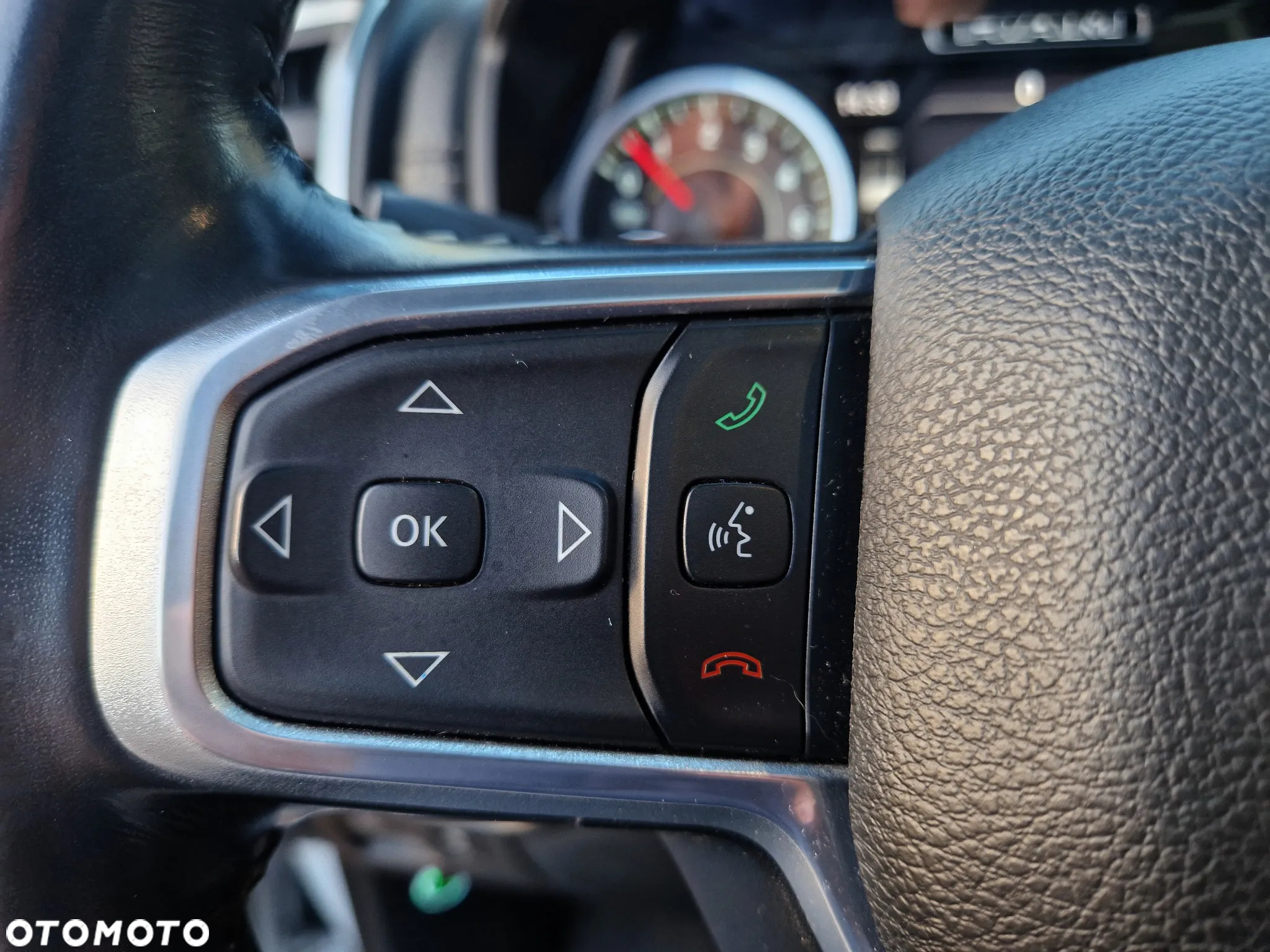 Dodge RAM 1500 5.7 4x4 - 24
