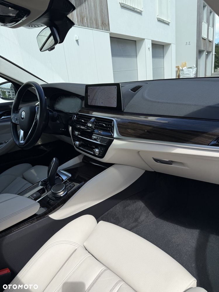 BMW Seria 5 520d xDrive Luxury Line - 15
