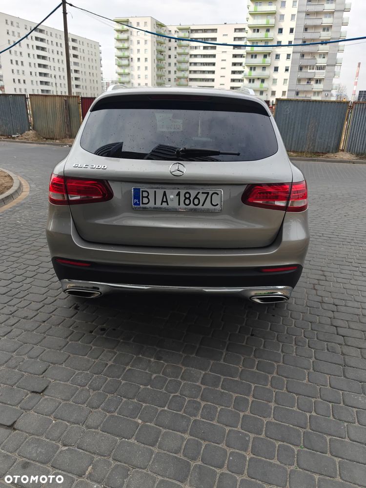 Mercedes-Benz GLC - 9