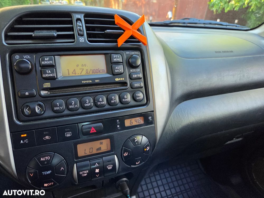 Toyota RAV4 2.0 VIP - 23