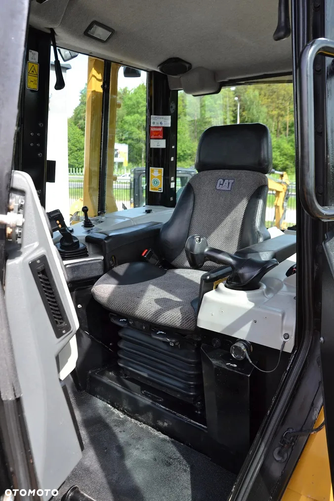 Caterpillar D6N LGP - 18
