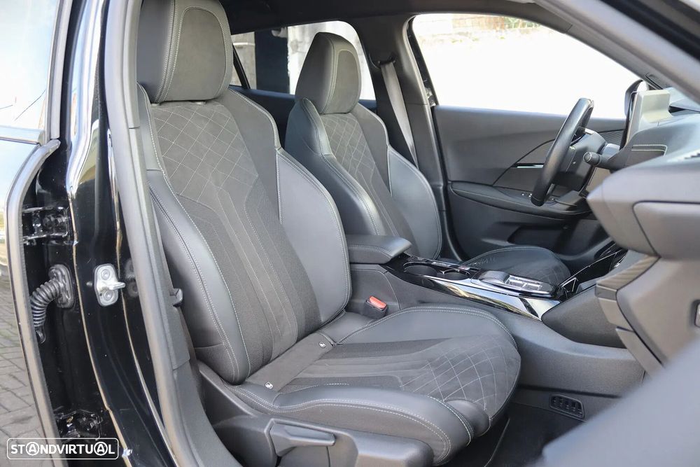 Peugeot e-2008 50 kWh GT - 20