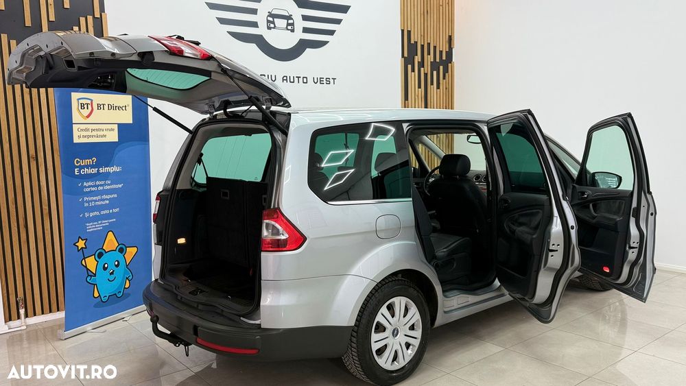 Ford Galaxy 2.0 Ghia - 13