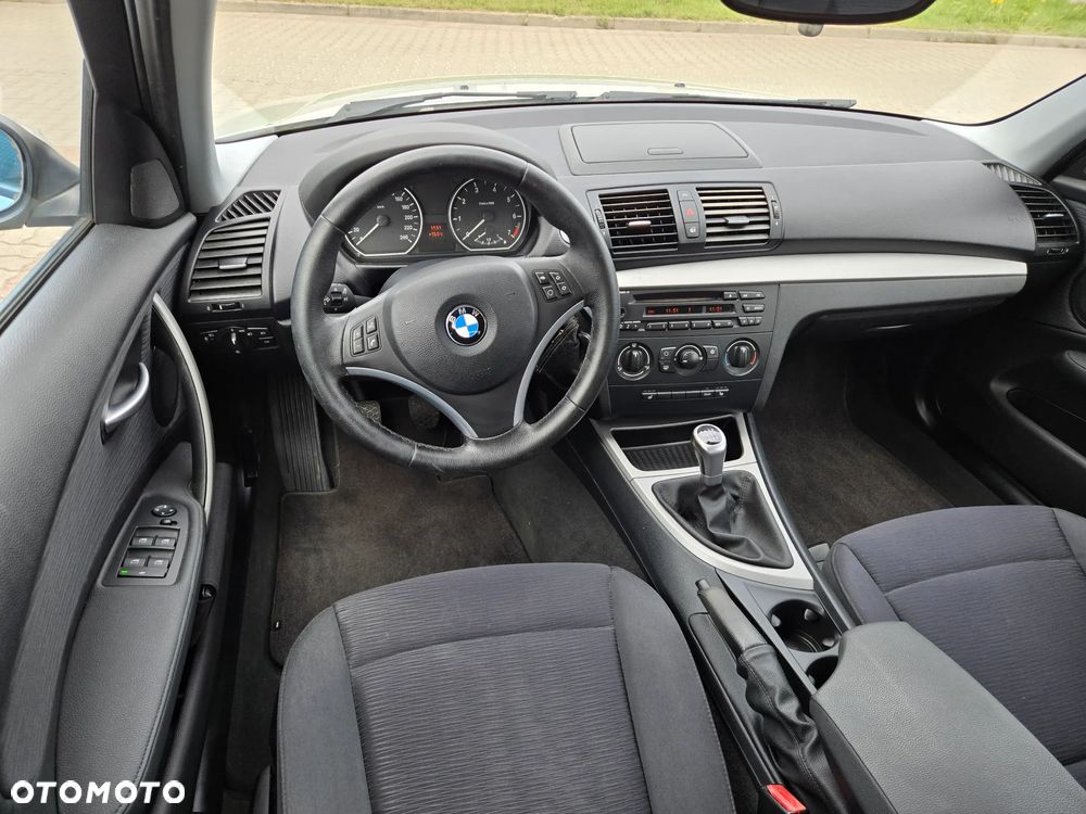 BMW Seria 1 116i - 13