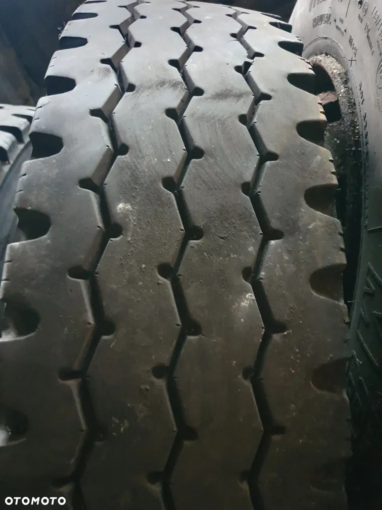 4 Opony Bridgestone 11R22,5 z felgami - 3