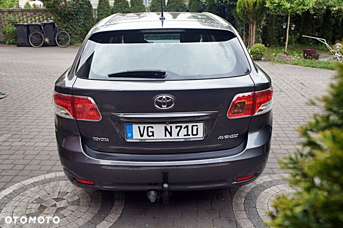 Toyota Avensis 1.8 Life - 7