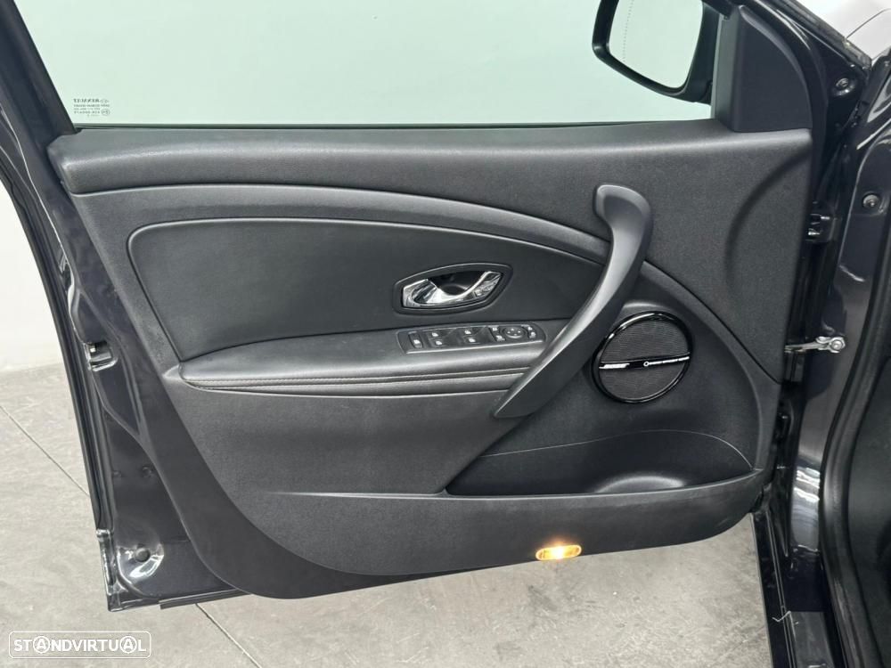 Renault Mégane Sport Tourer - 25