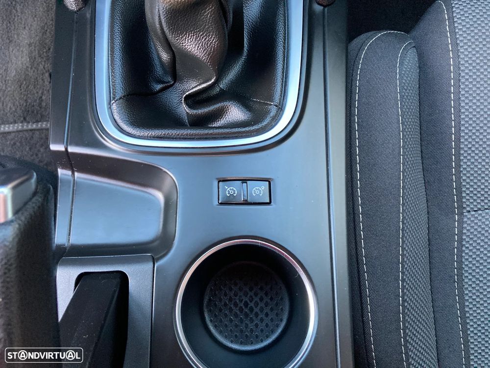 Renault Mégane Sport Tourer ver-1-5-dci-dynamique - 23