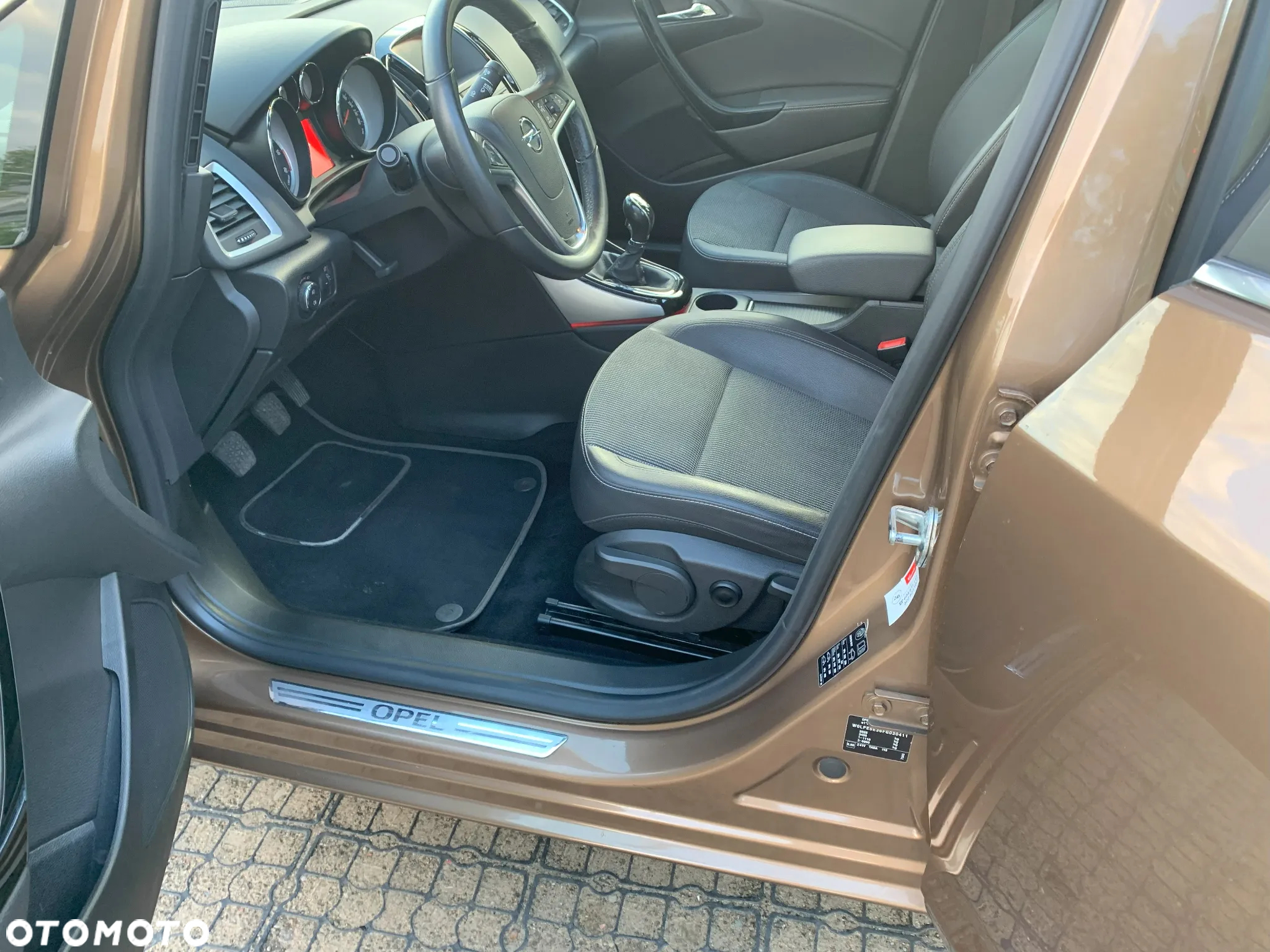 Opel Astra IV 1.6 CDTI Executive - 11