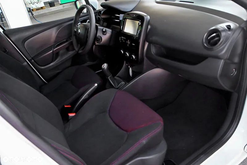 Renault Clio - 8