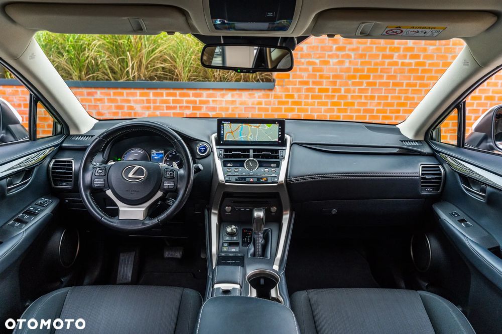 Lexus NX 300h Business Edition AWD - 7