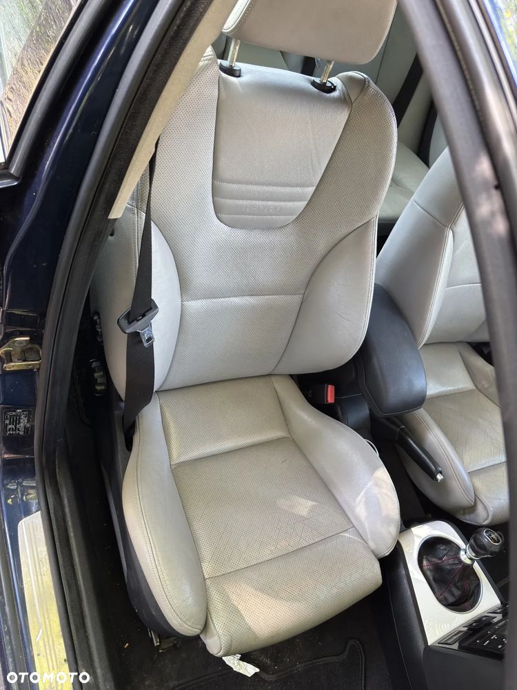 Ford Mondeo V6 ST 220 - 32