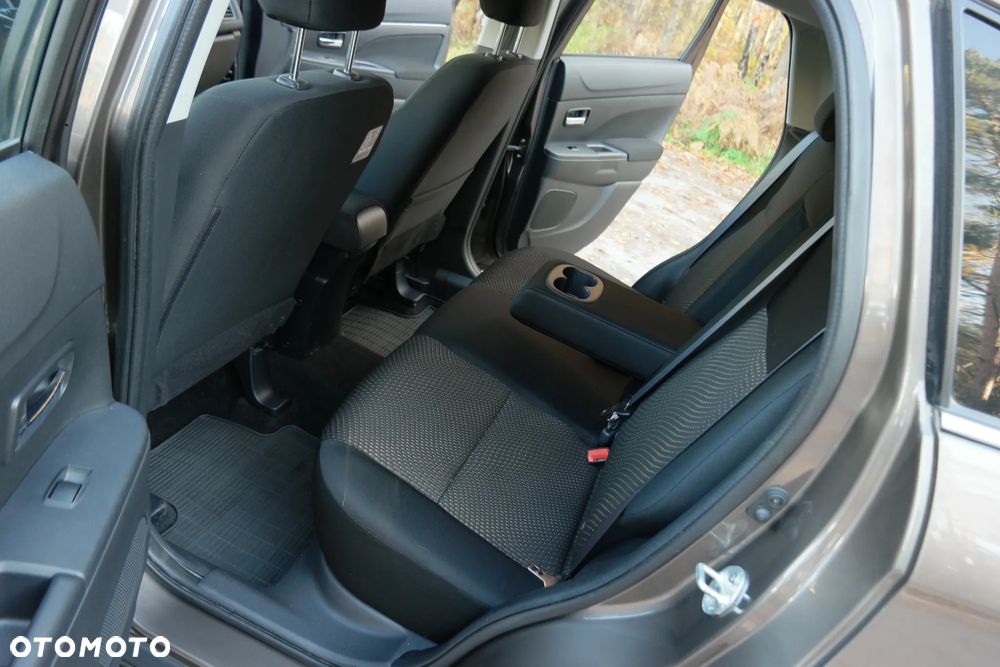 Mitsubishi ASX - 25