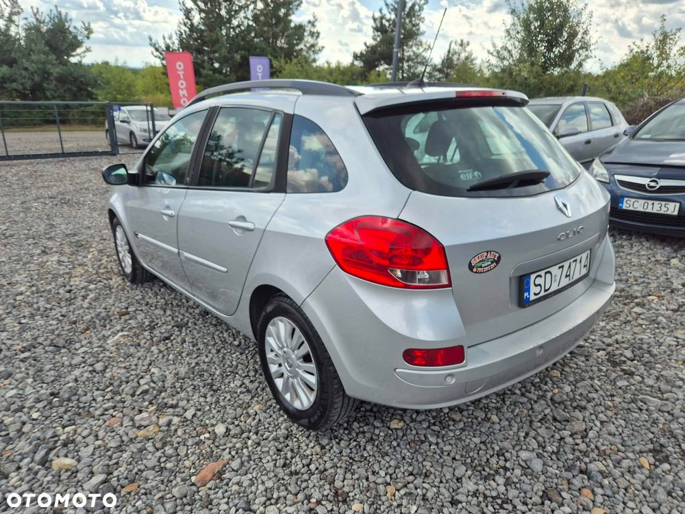 Renault Clio - 9