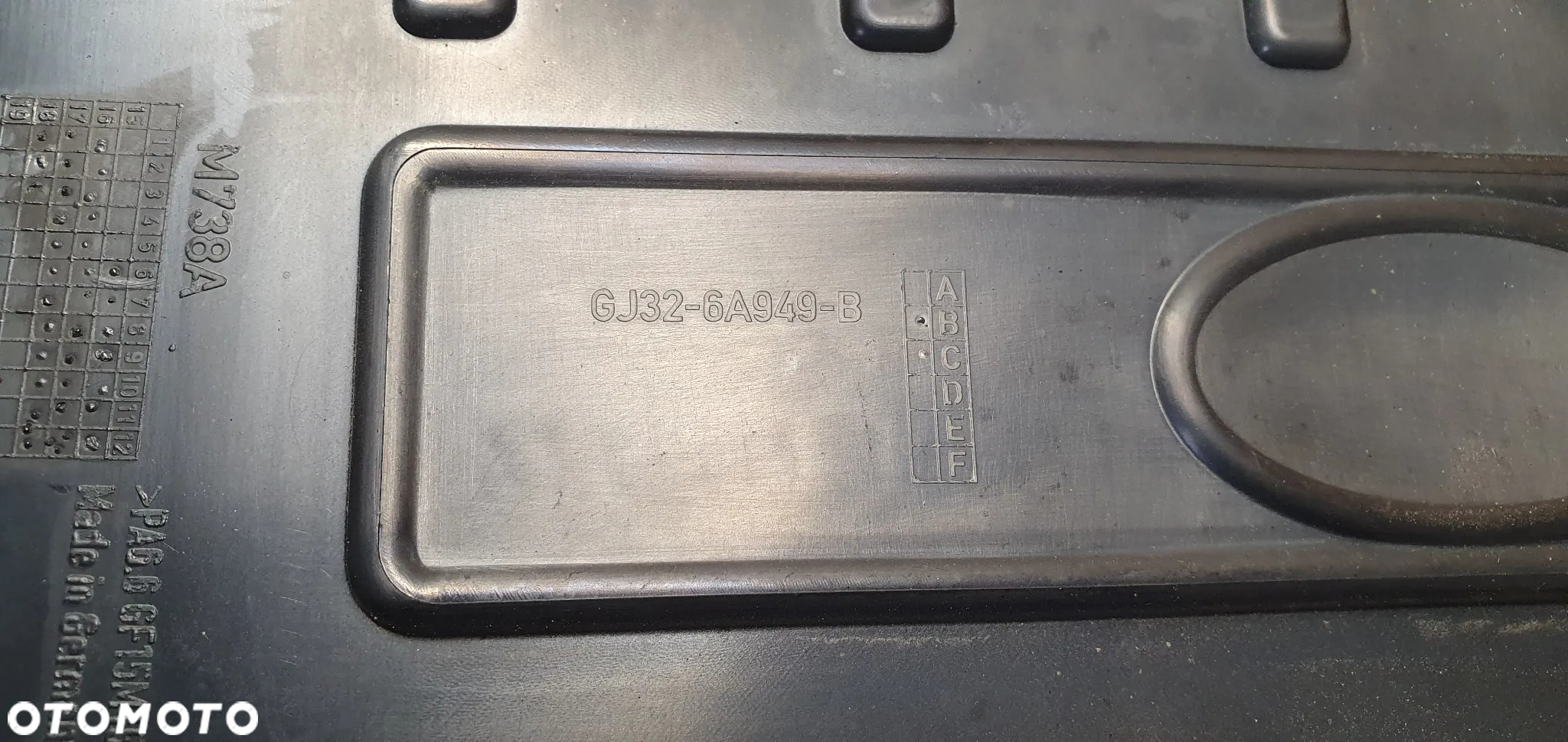 Pokrywa osłona silnika Land Rover Discovery Sport L550 2.0 D  GJ32-6A949-B - 6