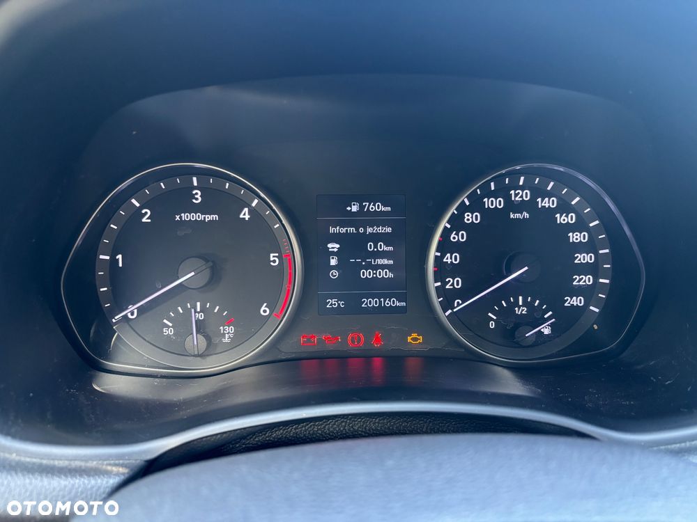 Hyundai i30 1.6 D Classic + - 15