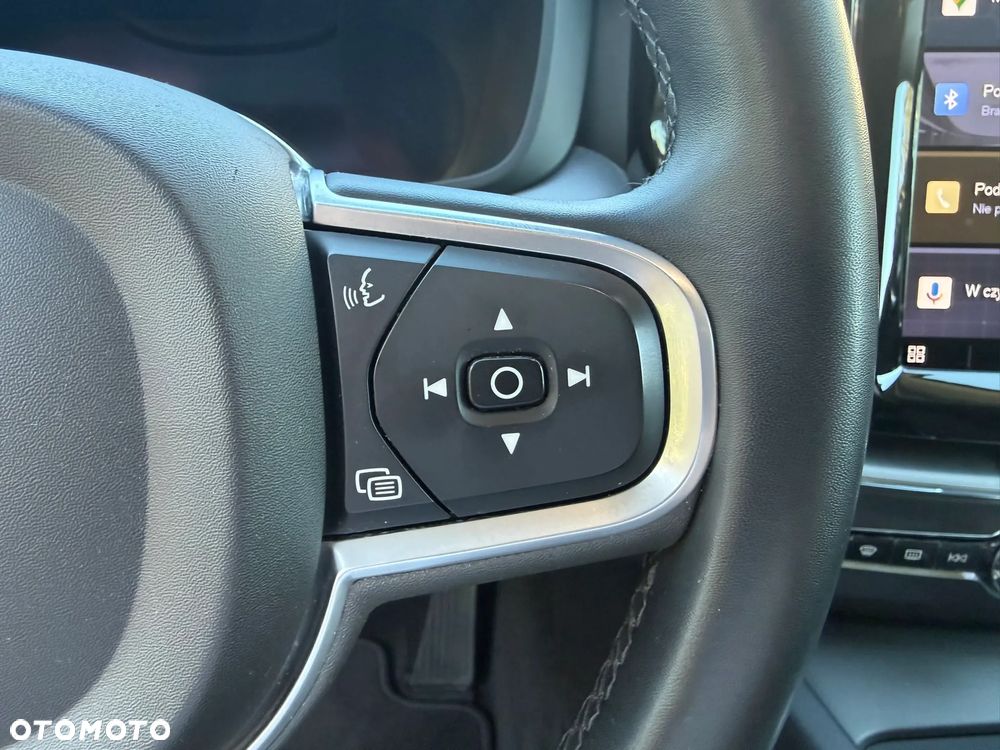 Volvo XC 60 B4 D AWD Core - 17