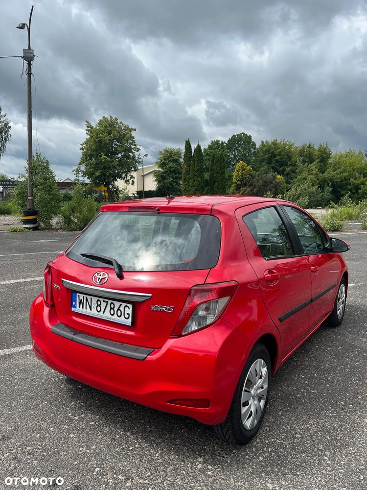 Toyota Yaris 1.33 Premium - 4