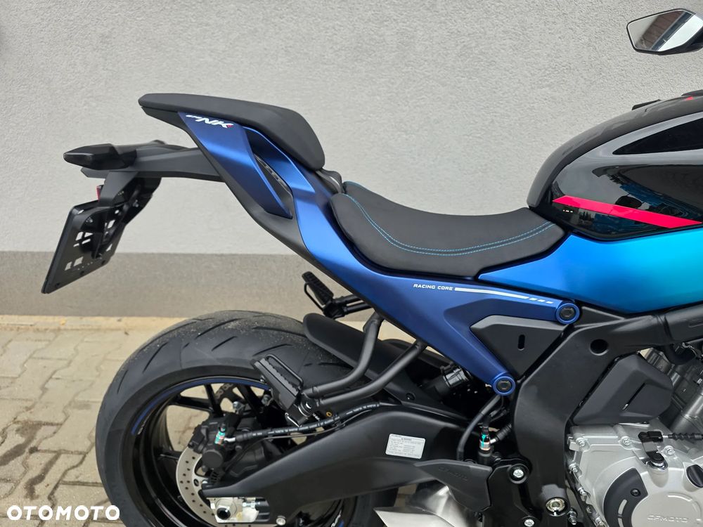 CFMoto 675NK - 3