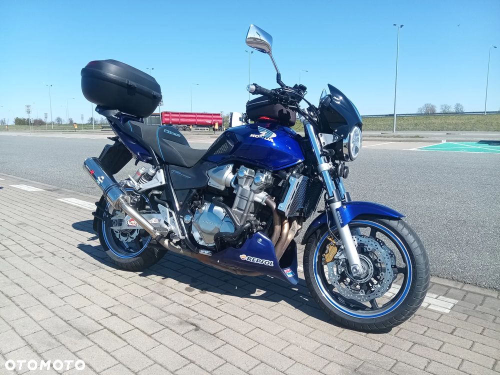 Honda CB - 1