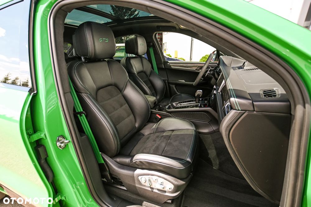 Porsche Macan - 36