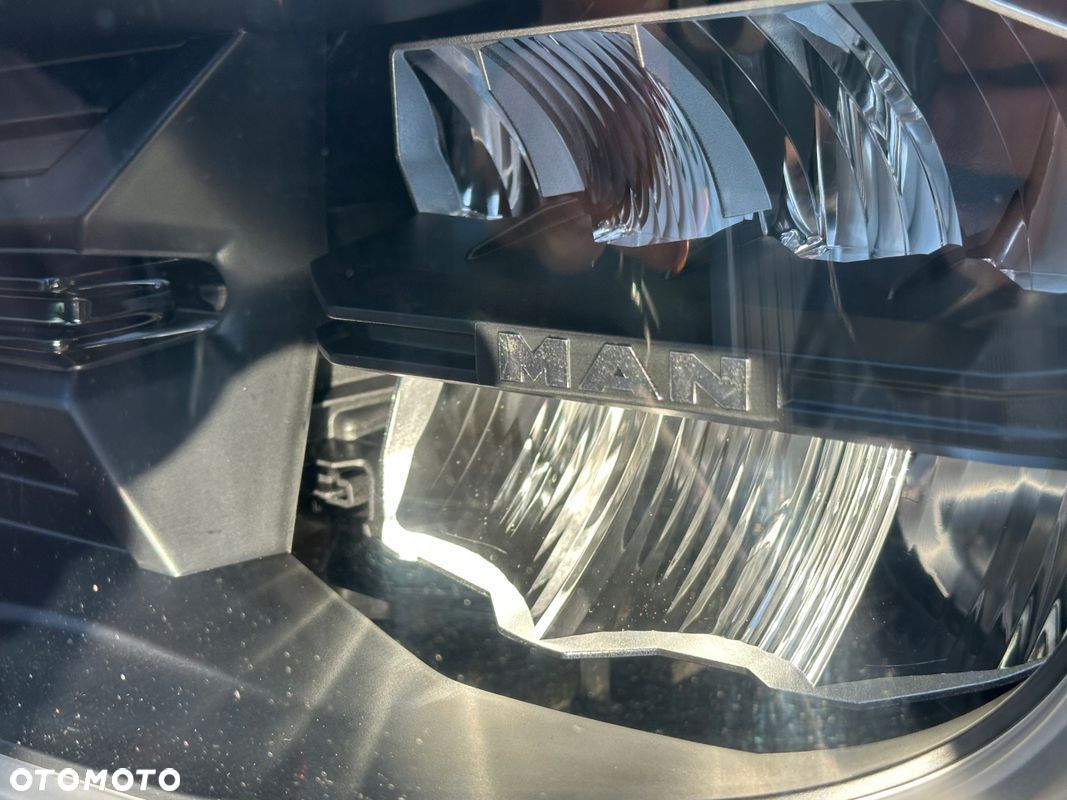 REFLEKTOR LAMPA FULL LED MAN TGX TGX TGS MAN 81251016815 LEWY - 1
