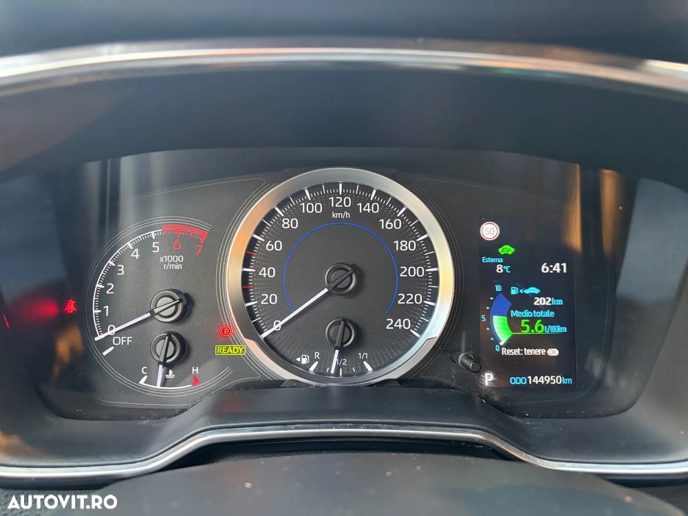 Toyota Corolla 1.8 HSD Business - 24