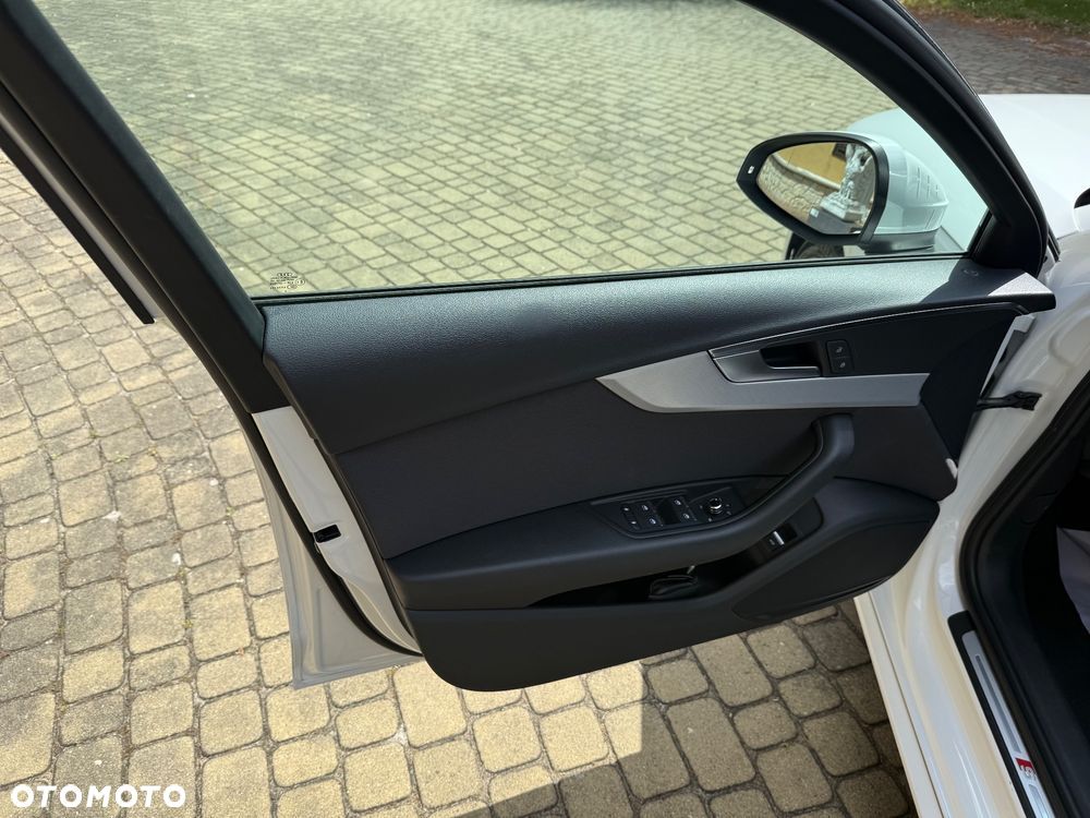Audi A4 35 TFSI Sport S tronic - 31