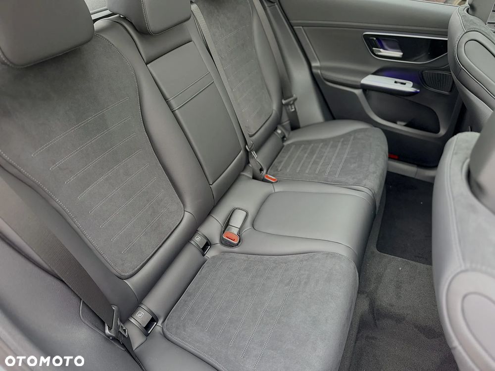 Mercedes-Benz GLC - 29