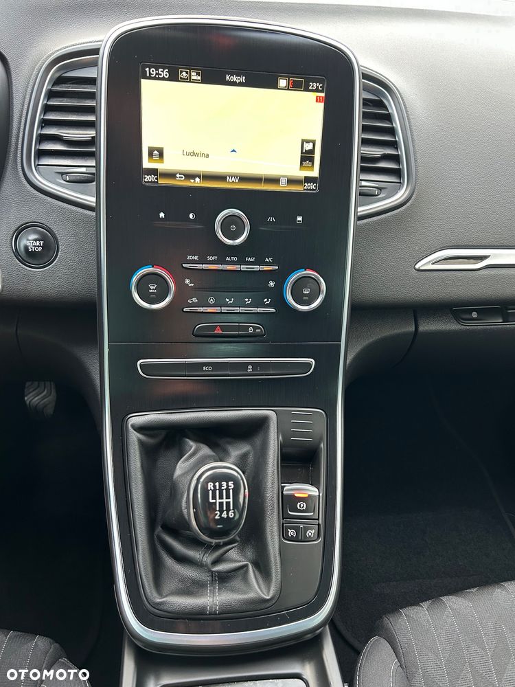 Renault Scenic - 22