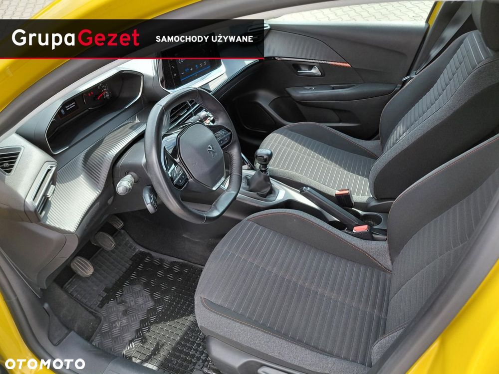 Peugeot 208 - 13