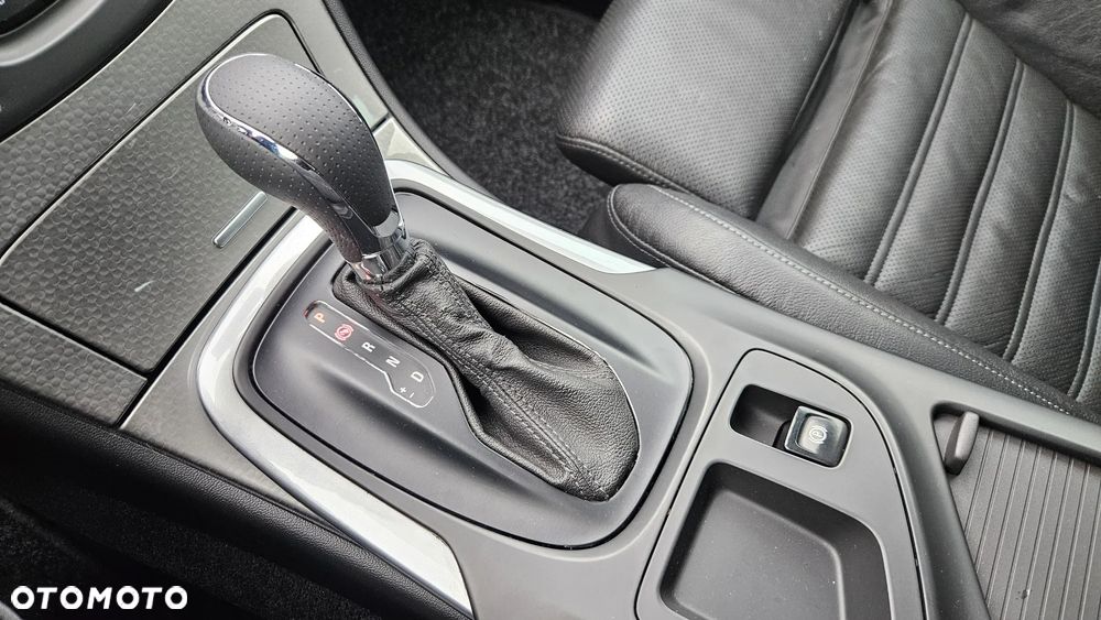 Opel Insignia 1.6 SIDI Turbo Touer Innovation - 14