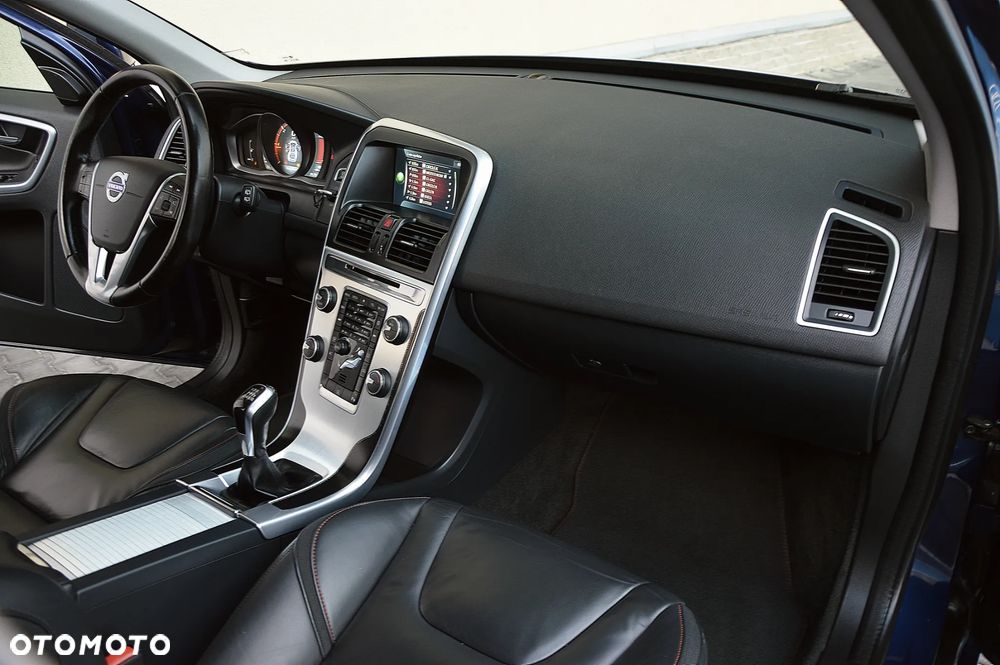 Volvo XC 60 D3 Ocean Race - 11