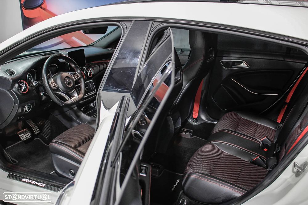Mercedes-Benz CLA 45 AMG Shooting Brake 4-Matic - 14