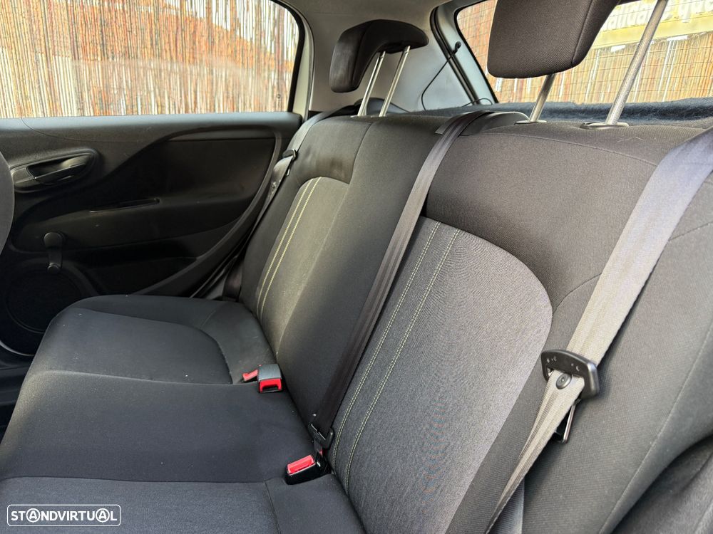 Fiat Punto 1.2 Young S&S - 19