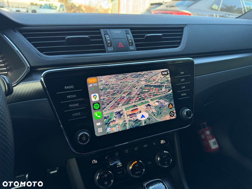 Skoda Superb 2.0 TDI DSG SportLine - 22