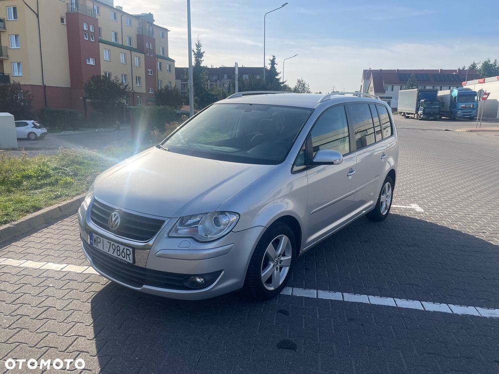 Volkswagen Touran 1.4 TSI DSG United - 3