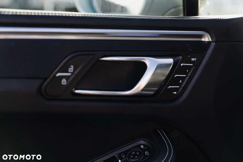 Porsche Macan GTS - 28